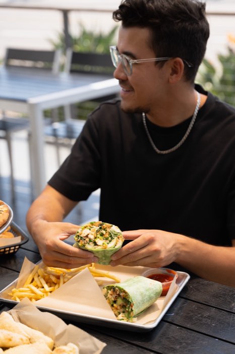 Restaurants / retail